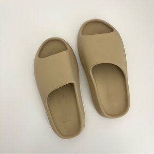 Adidas Yeezy Tan Cream Neutral Beige Open Toe Slides Flip Flops Sandals Size 4